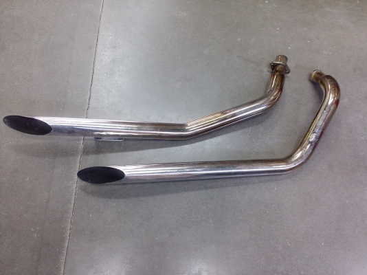 ขายท่อแต่งถอดจากsteed400กับกระเป๋าติดบังโคลนหน้า ต่อรองได้คับ