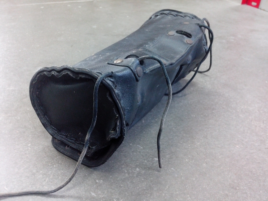 ขายท่อแต่งถอดจากsteed400กับกระเป๋าติดบังโคลนหน้า ต่อรองได้คับ