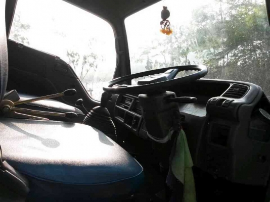 ***ขายแล้วครับขอบคุณ Truck2hand ขาย6ล้อดั๊มดิน ISUZU KS 4BD1 110 ฝาขาว วางหัวการ์ตูนNKR (ลงเล่ม) เครื่องแน่น แรง อึด เกียร์ดี สโลวกลาง ช่วงล่างเดิม คัสซีสวยไม่ปะไม่ดาม กระบะดั๊มเหล็ก5ตันยิงหน้า 3.60ม.สภาพดี พื้นดีข้างดี หัวเก๋งสวย ยางดี6เส้น พร้อมใช้ พร้อ