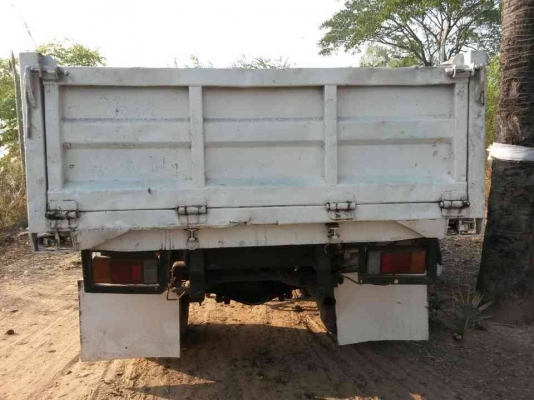 ***ขายแล้วครับขอบคุณ Truck2hand ขาย6ล้อดั๊มดิน ISUZU KS 4BD1 110 ฝาขาว วางหัวการ์ตูนNKR (ลงเล่ม) เครื่องแน่น แรง อึด เกียร์ดี สโลวกลาง ช่วงล่างเดิม คัสซีสวยไม่ปะไม่ดาม กระบะดั๊มเหล็ก5ตันยิงหน้า 3.60ม.สภาพดี พื้นดีข้างดี หัวเก๋งสวย ยางดี6เส้น พร้อมใช้ พร้อ