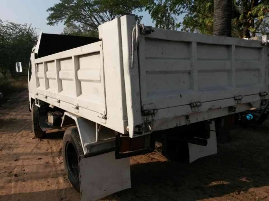 ***ขายแล้วครับขอบคุณ Truck2hand ขาย6ล้อดั๊มดิน ISUZU KS 4BD1 110 ฝาขาว วางหัวการ์ตูนNKR (ลงเล่ม) เครื่องแน่น แรง อึด เกียร์ดี สโลวกลาง ช่วงล่างเดิม คัสซีสวยไม่ปะไม่ดาม กระบะดั๊มเหล็ก5ตันยิงหน้า 3.60ม.สภาพดี พื้นดีข้างดี หัวเก๋งสวย ยางดี6เส้น พร้อมใช้ พร้อ