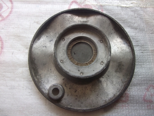 เศษฝาครอบดุมล้อ ERGLANZ แท้ๆ เศษฝาครอบดุมล้อ ERGLANZ แท้ๆ