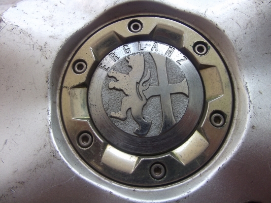 เศษฝาครอบดุมล้อ ERGLANZ แท้ๆ เศษฝาครอบดุมล้อ ERGLANZ แท้ๆ