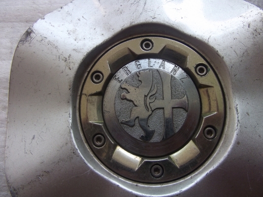 เศษฝาครอบดุมล้อ ERGLANZ แท้ๆ เศษฝาครอบดุมล้อ ERGLANZ แท้ๆ