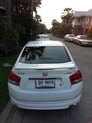 ขาย Honda City สีขาว เกีย MT ปี 2010 ราคา 370,000 บาท ขาย Honda City สีขาว เกีย MT ปี 2010 ราคา 370,000 บาท