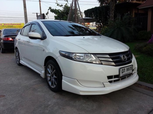 ขาย Honda City สีขาว เกีย MT ปี 2010 ราคา 370,000 บาท ขาย Honda City สีขาว เกีย MT ปี 2010 ราคา 370,000 บาท