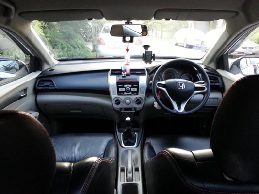 ขาย Honda City สีขาว เกีย MT ปี 2010 ราคา 370,000 บาท ขาย Honda City สีขาว เกีย MT ปี 2010 ราคา 370,000 บาท