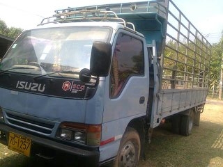 isuzu120 ปี39 ยาว5เมตร ฝาขาว