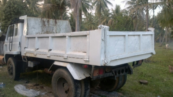 อีซูซุ jcm  คัทรีใหญ่ดั้มยาว3.8เมตร