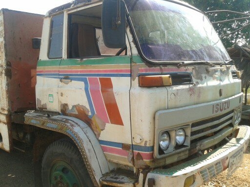 เทลเล้อ jcm วางเครื่อง175 ทิฟฟี่เพาเว้อ10ล้อเพลาเดียวชุดกระบอกดั้มพร้อมปั้มยังติดอยู่ที่รถใม่ใด้เอาออกครับ