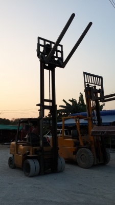 ขายรถยก3ตัน...มิตซูรุ่น14เสา4เมตร..งากะดกได้...ดีเซล...0815667535