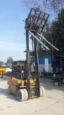 ขายรถยก3ตัน...มิตซูรุ่น14เสา4เมตร..งากะดกได้...ดีเซล...0815667535