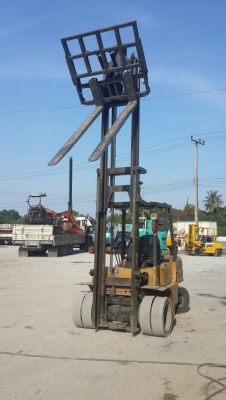 ขายรถยก3ตัน...มิตซูรุ่น14เสา4เมตร..งากะดกได้...ดีเซล...0815667535