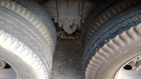 ขายรถสิบล้อบรรทุกน้ำมัน Isuzu 240 หัวขาว FXZ23NFY 2 เพลา เครื่อง P11C โหลดบน ทะเบียนพร้อม ขายรถสิบล้อบรรทุกน้ำมัน Isuzu 240 หัวขาว FXZ23NFY 2 เพลา เครื่อง P11C โหลดบน ทะเบียนพร้อม