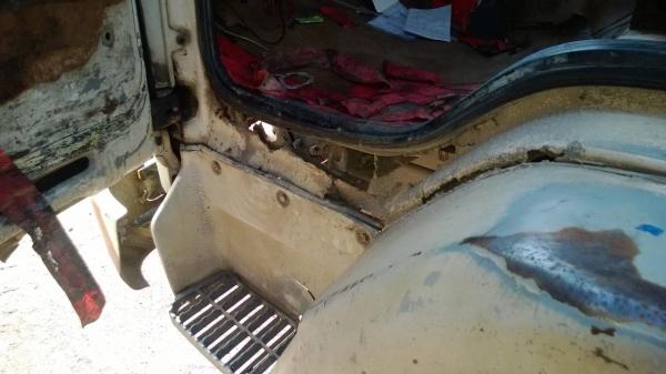 ขายรถสิบล้อบรรทุกน้ำมัน Isuzu 240 หัวขาว FXZ23NFY 2 เพลา เครื่อง P11C โหลดบน ทะเบียนพร้อม ขายรถสิบล้อบรรทุกน้ำมัน Isuzu 240 หัวขาว FXZ23NFY 2 เพลา เครื่อง P11C โหลดบน ทะเบียนพร้อม