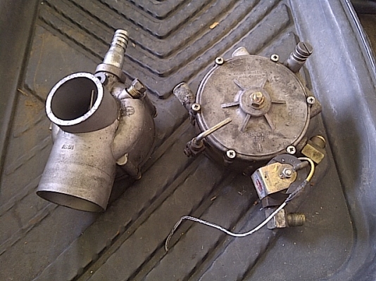 ชุดแก๊ส lpg  ครบชุด ใช้ได้เลย ถูกๆ