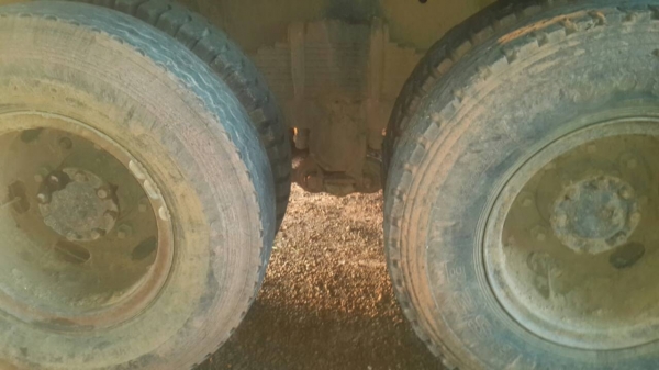 ขายด่วนไอ้หลงสองเพลาดั้มสิบสปีดเบรคใหญ่ราคาโคตรถูก ตามสภาพFN527MTD 4344โทร0801515451