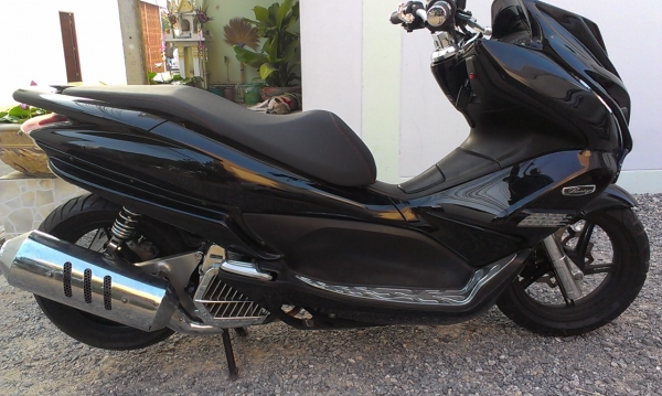 Honda PCX 125 เครื่องดี แต่งเต็มสวยๆ
