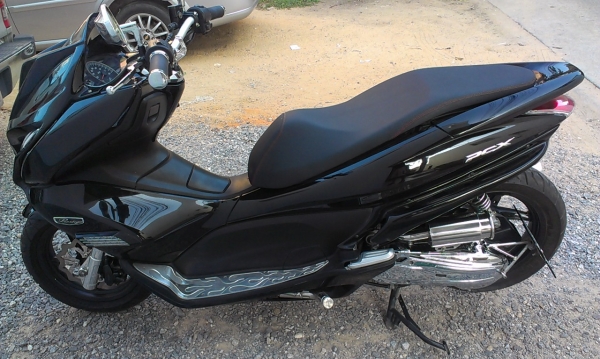 Honda PCX 125 เครื่องดี แต่งเต็มสวยๆ