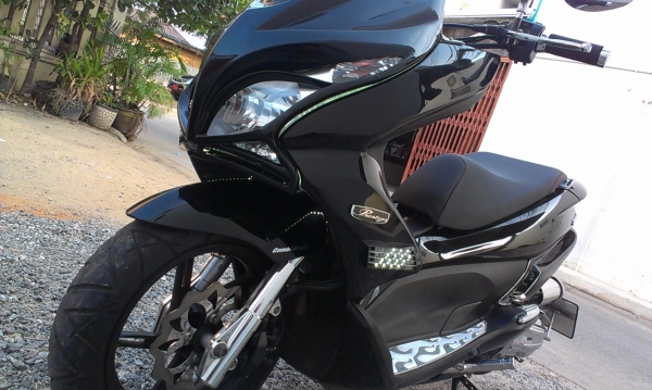 Honda PCX 125 เครื่องดี แต่งเต็มสวยๆ