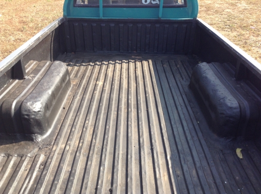 ขายรถกระบะ ISUZU KB เครื่อง 2500 ฝาทอง สตาร์ทติดง่าย คัสซีสวย ล้อแม็ก ยางเต็ม ทะเบียนเต็มพร้อมโอนครับ ขายรถกระบะ ISUZU KB เครื่อง 2500 ฝาทอง สตาร์ทติดง่าย คัสซีสวย ล้อแม็ก ยางเต็ม ทะเบียนเต็มพร้อมโอนครับ