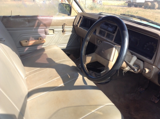 ขายรถกระบะ ISUZU KB เครื่อง 2500 ฝาทอง สตาร์ทติดง่าย คัสซีสวย ล้อแม็ก ยางเต็ม ทะเบียนเต็มพร้อมโอนครับ ขายรถกระบะ ISUZU KB เครื่อง 2500 ฝาทอง สตาร์ทติดง่าย คัสซีสวย ล้อแม็ก ยางเต็ม ทะเบียนเต็มพร้อมโอนครับ