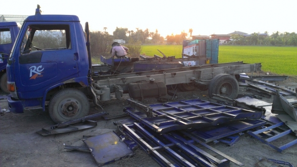 ขายด่วนรถ 6 ล้อราคาถูก