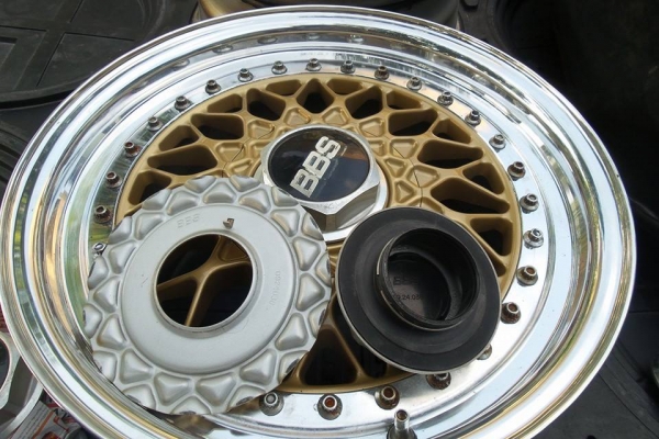 BBS RS 4/114แท้ทุกอย่าง15X6.5 ET17 สีใหม่ขอบหนา ไร้ซ่อม หมุดเดิม 4 วง 16000บาท BBS RS 4/114แท้ทุกอย่าง15X6.5 ET17 สีใหม่ขอบหนา ไร้ซ่อม หมุดเดิม 4 วง 16000บาท