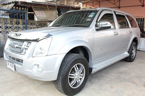 MU-7 SUPER PLATINUM ปี 2010 รถสวย พร้อมใช้งาน