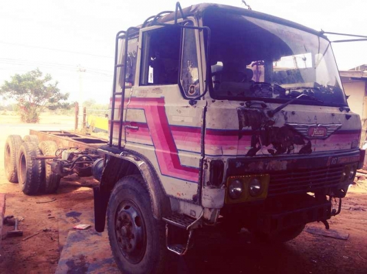 ***ขายแล้วครับขอบคุณ Truck2hand ขายหัวคัสซี 10ล้อเพลาเดียว ราคาเบาๆ HINO FL176 EH700 168HP เครื่องดีติดง่าย ช่วงล่างคัสซีดี มีสนิมบ้าง ไม่ผุไม่ดาม เพลาเดียวเดิมยางดี10เส้น หัวเดิม มีผุบ้างภายในสวยคอนโซลครบ เบรคเดิม ทำเทเลอร์ รถเกี่ยว/แบ็คโฮ ใส่กระบะล่อง ข