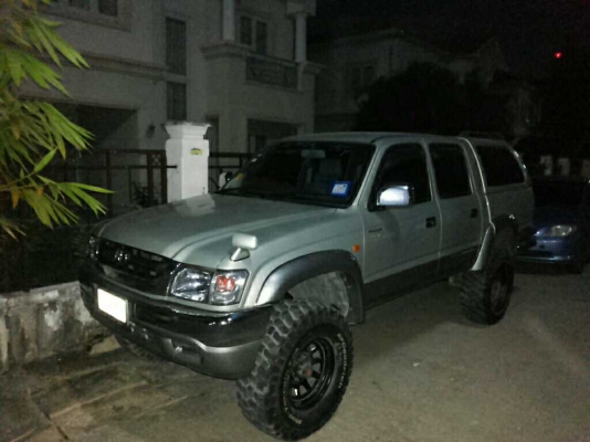 ขาย Toyota 4&times;4 D4D2.5..ABS 4ประตู ยาง33 ลายไม้ แครี่บอยหลัง