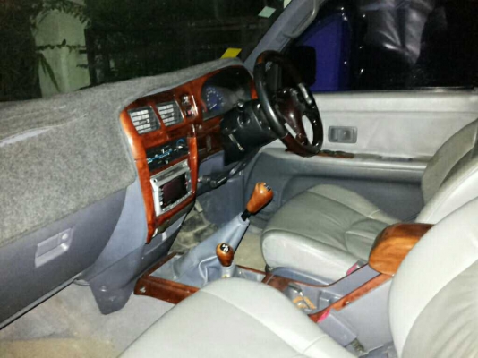 ขาย Toyota 4&times;4 D4D2.5..ABS 4ประตู ยาง33 ลายไม้ แครี่บอยหลัง