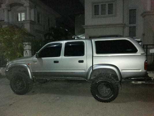ขาย Toyota 4&times;4 D4D2.5..ABS 4ประตู ยาง33 ลายไม้ แครี่บอยหลัง