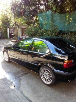 ขาย BMW 136i A COMPACT 2ประตู ปี95 สีดำเงาแห้งช้านกแก้ว แม็ก17" ขาย 225000 บาท. โทร. 083-555-9500 ขาย BMW 136i A COMPACT 2ประตู ปี95 สีดำเงาแห้งช้านกแก้ว แม็ก17" ขาย 225000 บาท. โทร. 083-555-9500