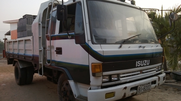 ISUZU RUCKY FRR