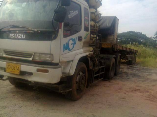 ขายด่วน  รถหัวลาก พร้อมหางพื้นเรียบสองเพลา  ISUZU  DDEGA  320  และ 270  มีสองชุด  ราคาเดียวกัน  เหมาก็ได้  พร้อมใช้งานทันที