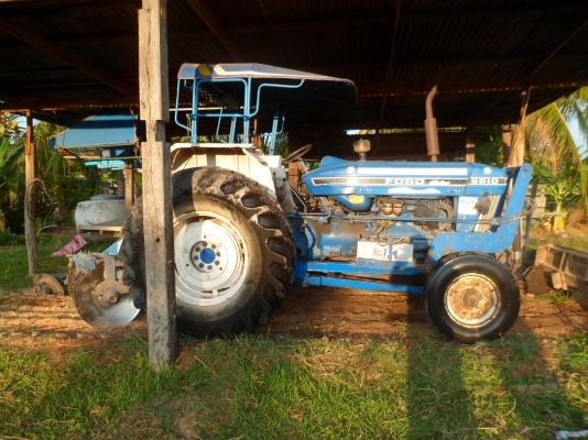 ขายรถไถ ฟอร์ด สภาพพร้อมใช้งาน 75 แรง ขายรถไถ ฟอร์ด สภาพพร้อมใช้งาน 75 แรง