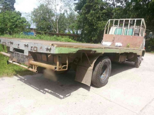 รถอีซูซุ 6 ล้อ FTR ท้ายลาด 165 แรงม้า.  สนใจติดต่อ 081 - 6079515