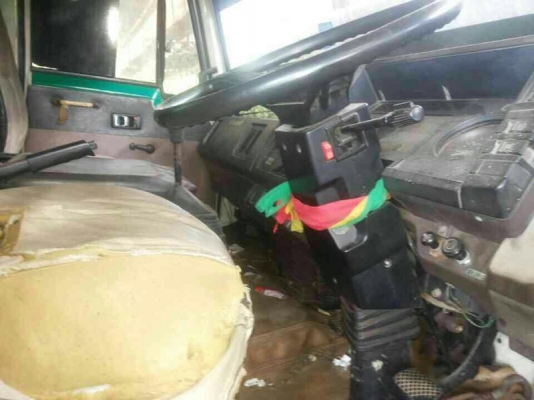 รถอีซูซุ 6 ล้อ FTR ท้ายลาด 165 แรงม้า.  สนใจติดต่อ 081 - 6079515