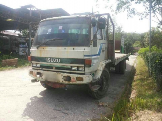รถอีซูซุ 6 ล้อ FTR ท้ายลาด 165 แรงม้า.  สนใจติดต่อ 081 - 6079515