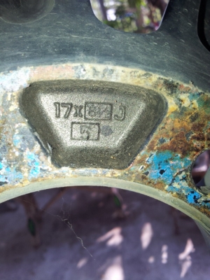 ขายล้อลายกล้วย ขอบ 17 6รูพร้อมยาง BF ALL ปี12