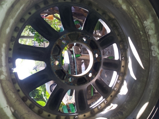 ขายล้อลายกล้วย ขอบ 17 6รูพร้อมยาง BF ALL ปี12