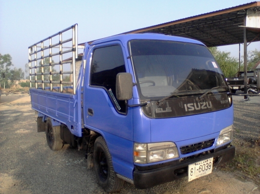 รถ  ISUZU  วางเครื่อง  100  แรงรถห้างแท้  ปี  48  เครื่องดี  ครัชชีสวย