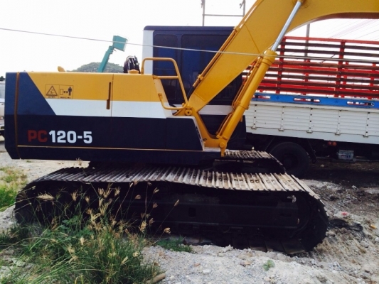 ขายรถแมคโครPC100-5 ไฟฟ้าครบ สภาพพร้อมใช้ สนใจติดต่อ บอย 085-156-2314