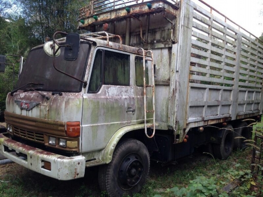 รถฮีโน่ 10 ล้อ FL - 176 รั้ว 168 แรงม้า.  สนใจติดต่อ 081 - 6079515