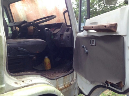 รถฮีโน่ 10 ล้อ FL - 176 รั้ว 168 แรงม้า.  สนใจติดต่อ 081 - 6079515