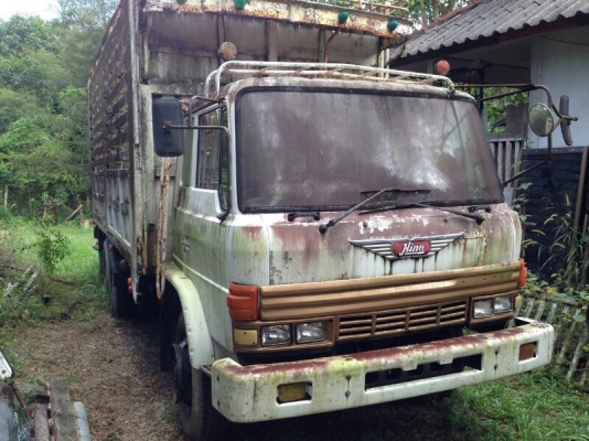 รถฮีโน่ 10 ล้อ FL - 176 รั้ว 168 แรงม้า.  สนใจติดต่อ 081 - 6079515