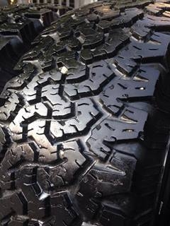 ขายยาง BF ALLTERRAIN 265-70-16 ปลายปี11 ดอก95\%+  ถูกๆ1ชุดครับ