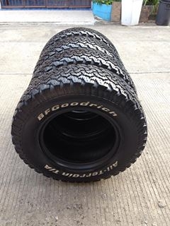 ขายยาง BF ALLTERRAIN 265-70-16 ปลายปี11 ดอก95\%+  ถูกๆ1ชุดครับ