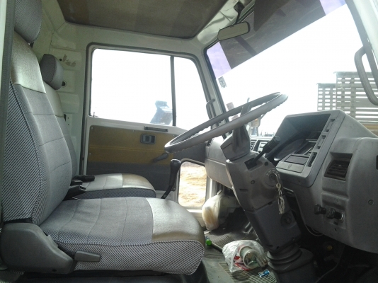 HINO KM779 เครื่อง 117ฝาแดง เพาเวอร์ แอร์เย็น กะบะยาว 5.5 เมตร